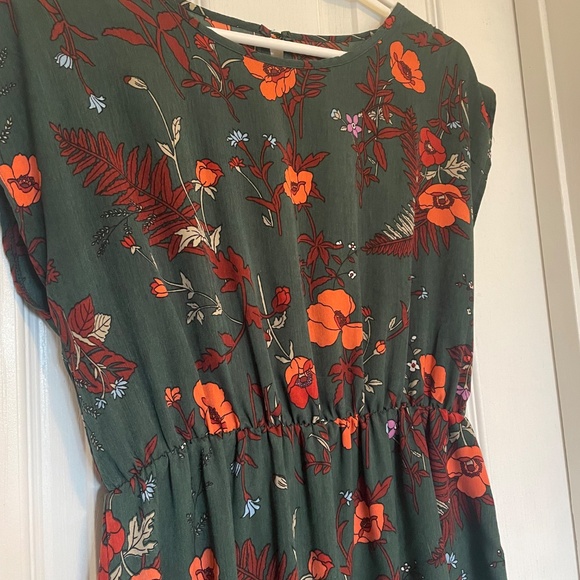 Green Floral Dress - Picture 2 of 5